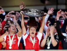 MK体育- 科维托娃生活照 