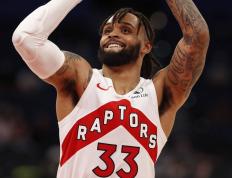 MK体育-包含风云突变！多伦多猛龙最后时刻远射贴柱；欧篮联版图或重绘；气氛紧张；身体对抗强度拉满的词条