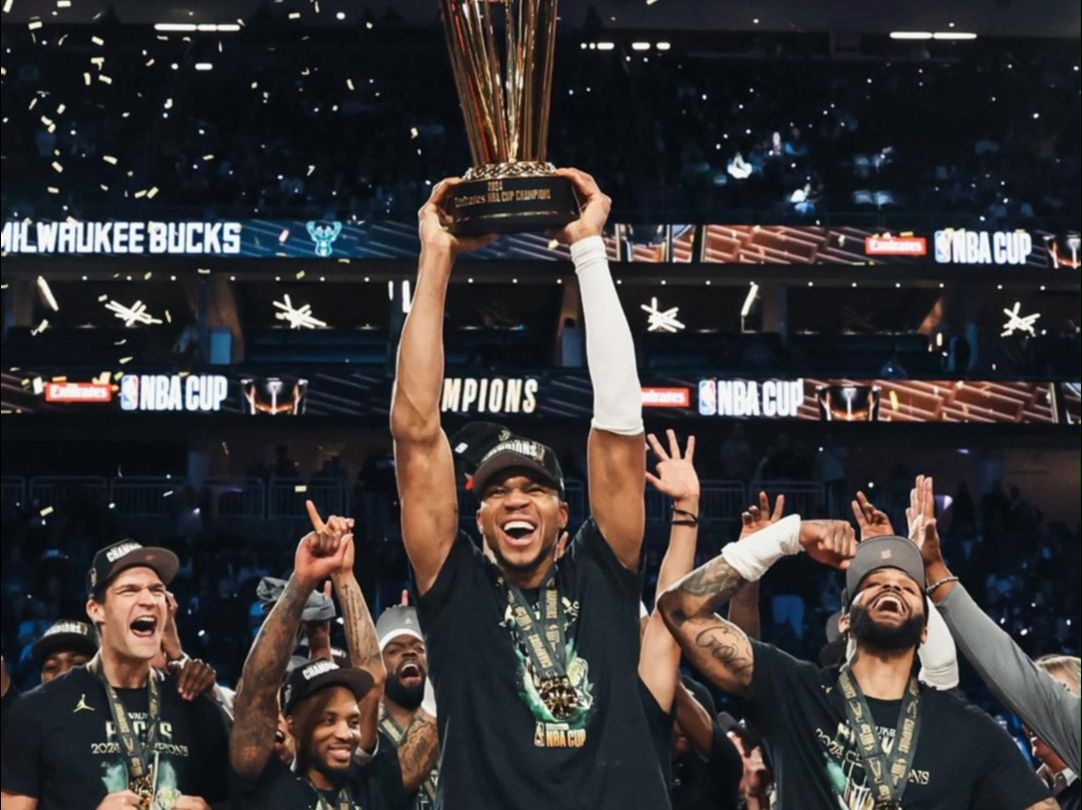 MKSPORTS-包含字母哥迎来十二赛季高光表现,IG球迷沸腾!的词条