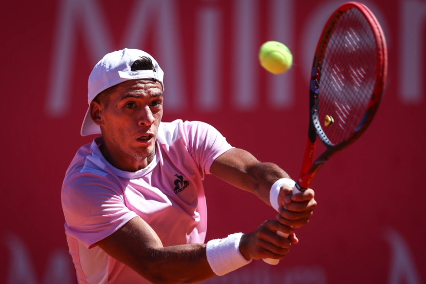 MKSPORTS-包含纳达尔回归赛场，惊险取胜首场状态亮眼，巴塞罗那观众沸腾！的词条